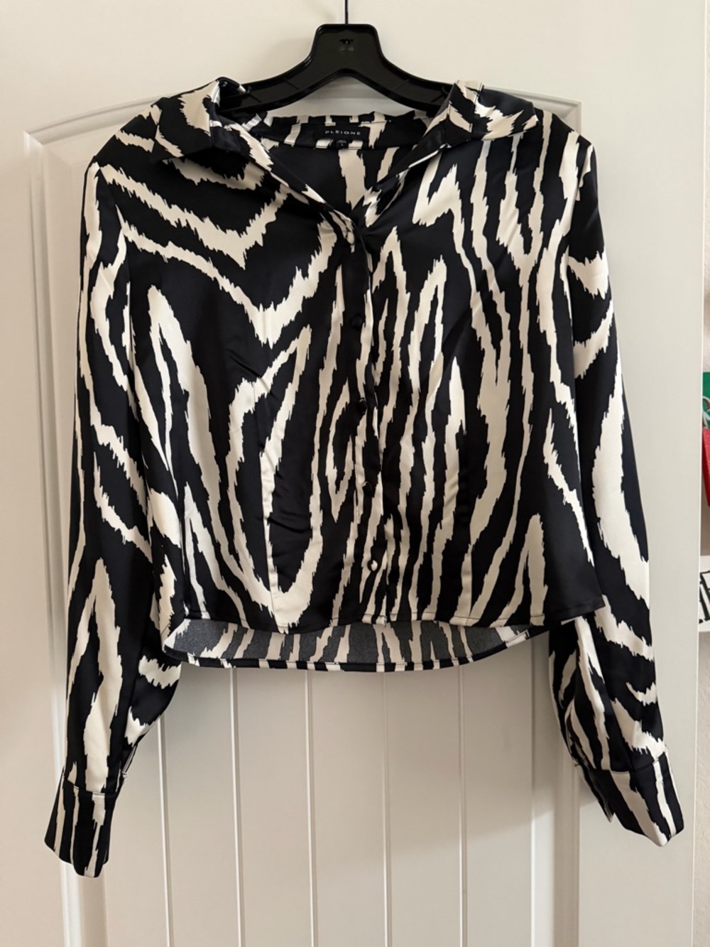 Pleione Black & White Zebra-Pattern Button-Down Shirt